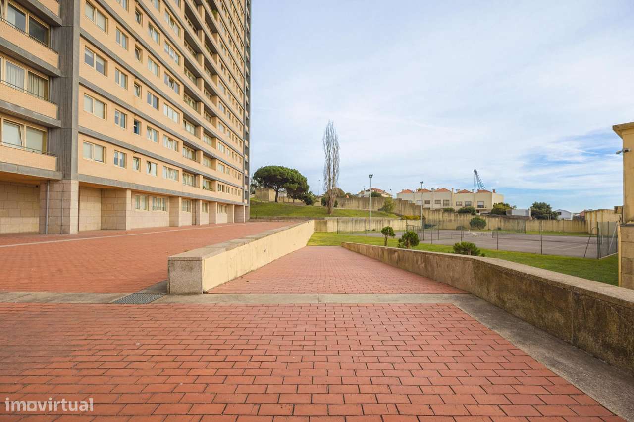 Apartamento T3  no Condomínio Fechado “Entre Quintas” –...-41