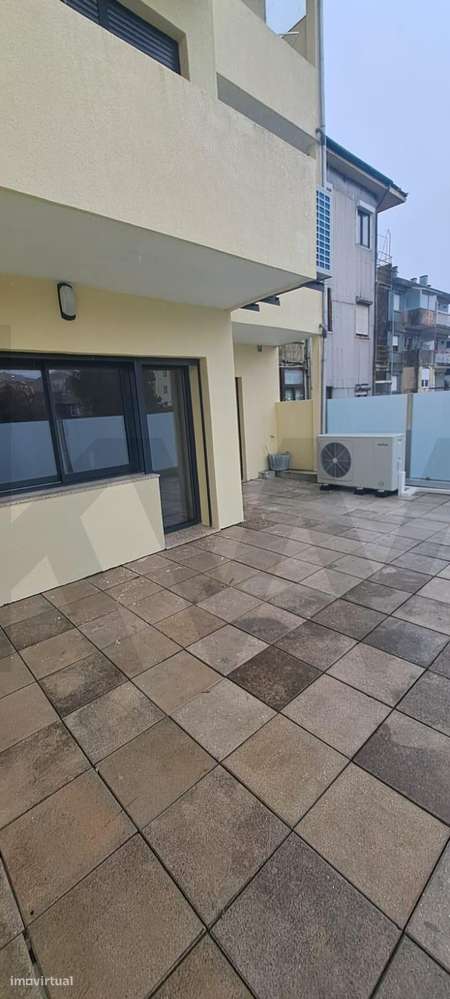 T2 Renovado com Terraço e  Mobilado em Paranhos | Junto ao Metro e Pol - Grande imagem: 5/21