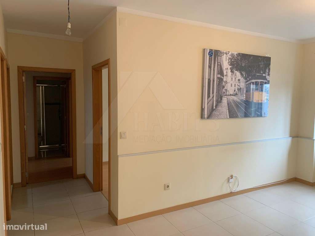 Andar Moradia T2 Renovado - Grande imagem: 4/28