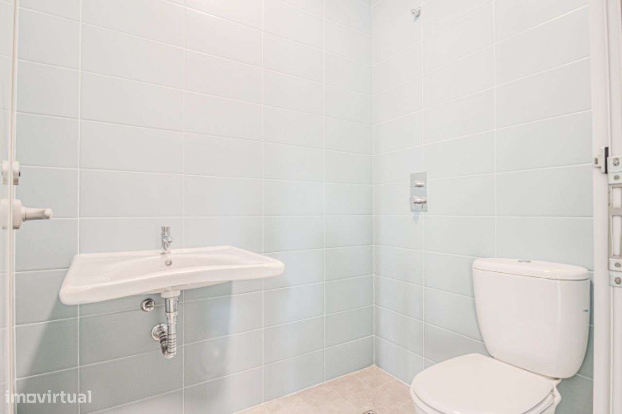 Armazém Novo em São João da Madeira-9