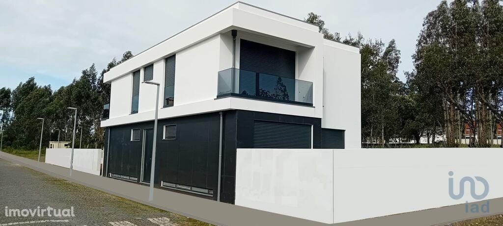 Casa / Villa T4 em Aveiro de 222,00 m2