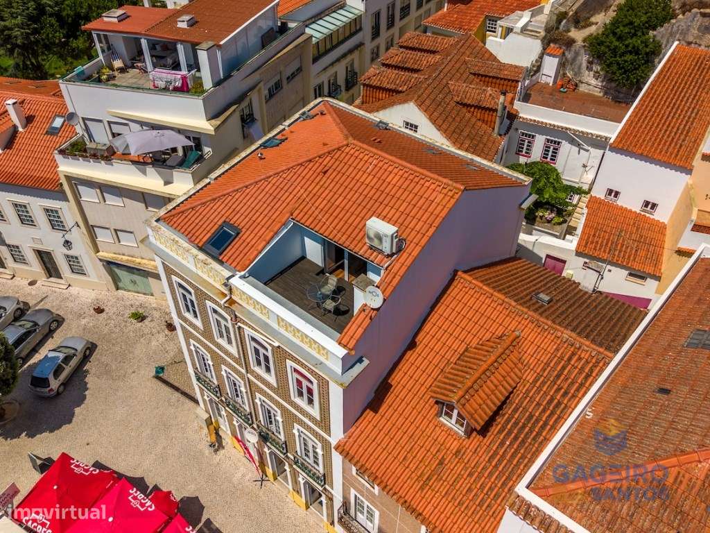 Apartamento Único com Charme Histórico e Conforto Moderno a Passos ...-57