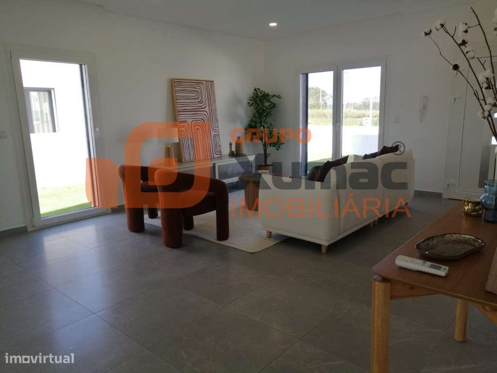 Fantástica Moradia T4 mobilada e com piscina para arrendamento! - Grande imagem: 4/21