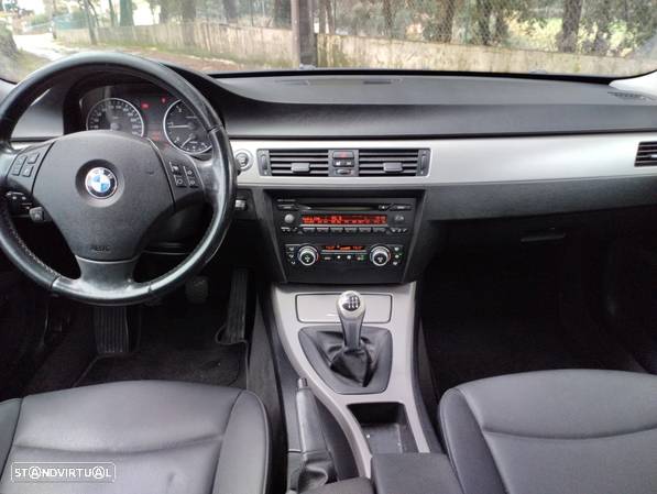 BMW 320 d Exclusive - 8