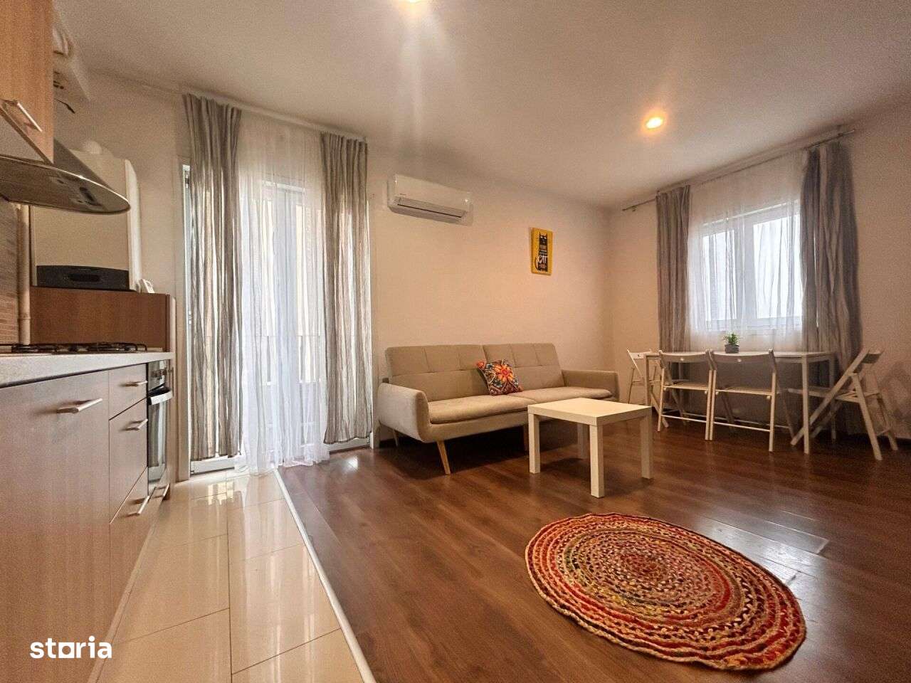 Vanzare 2 camere Cosmopolis mobilat/utilat + loc de parcare - Imagine principală: 4/9