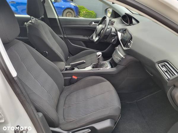 Peugeot 308 1.6 THP Active - 20