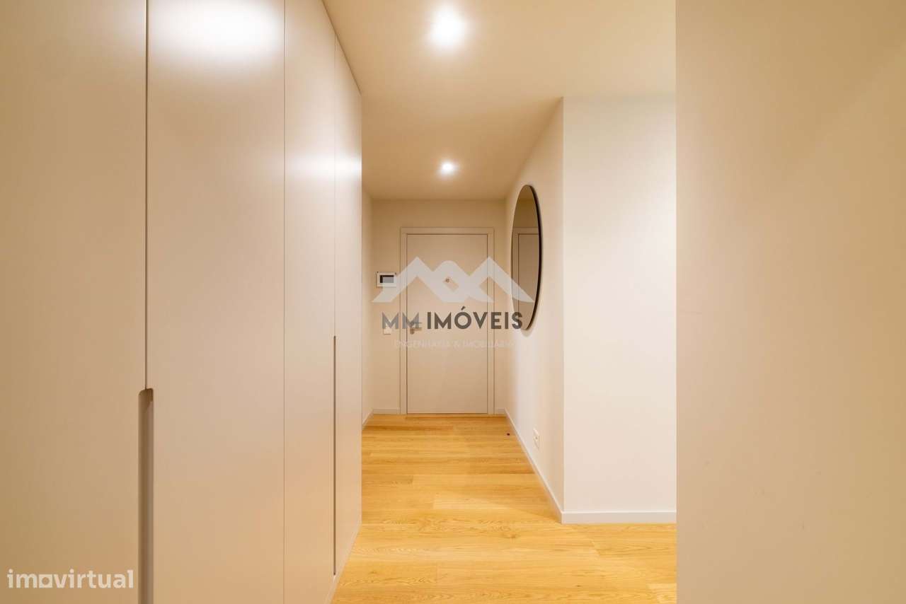 Apartamento T4 2024 | Alameda Jardins da Arrábida | Varanda | Vistas R-16