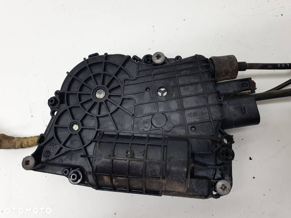 ZAMEK DRZWI PRAWY TYŁ DOCIĄG BMW F01 F02 7185688 - 7