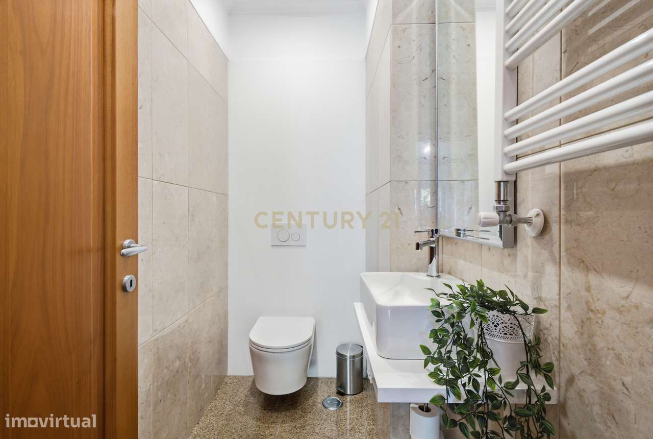 Elegante Apartamento T3 no Estoril com Box Fechada para 3 carros a pou-15
