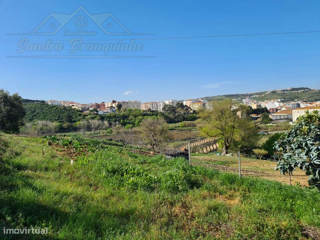 Terreno Urbanizável para 8 MORADIAS na Cidade - Grande imagem: 4/10