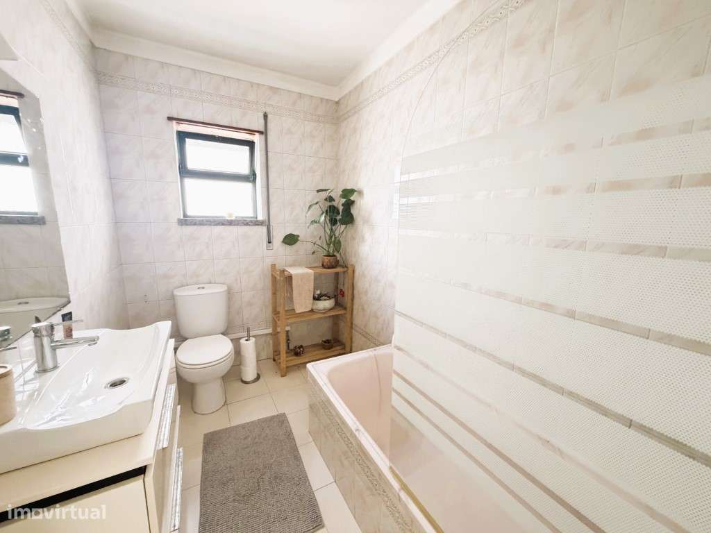 Apartamento T2 Duplex com Pátio, Churrasqueira e Garagem | Avenal, ...-7