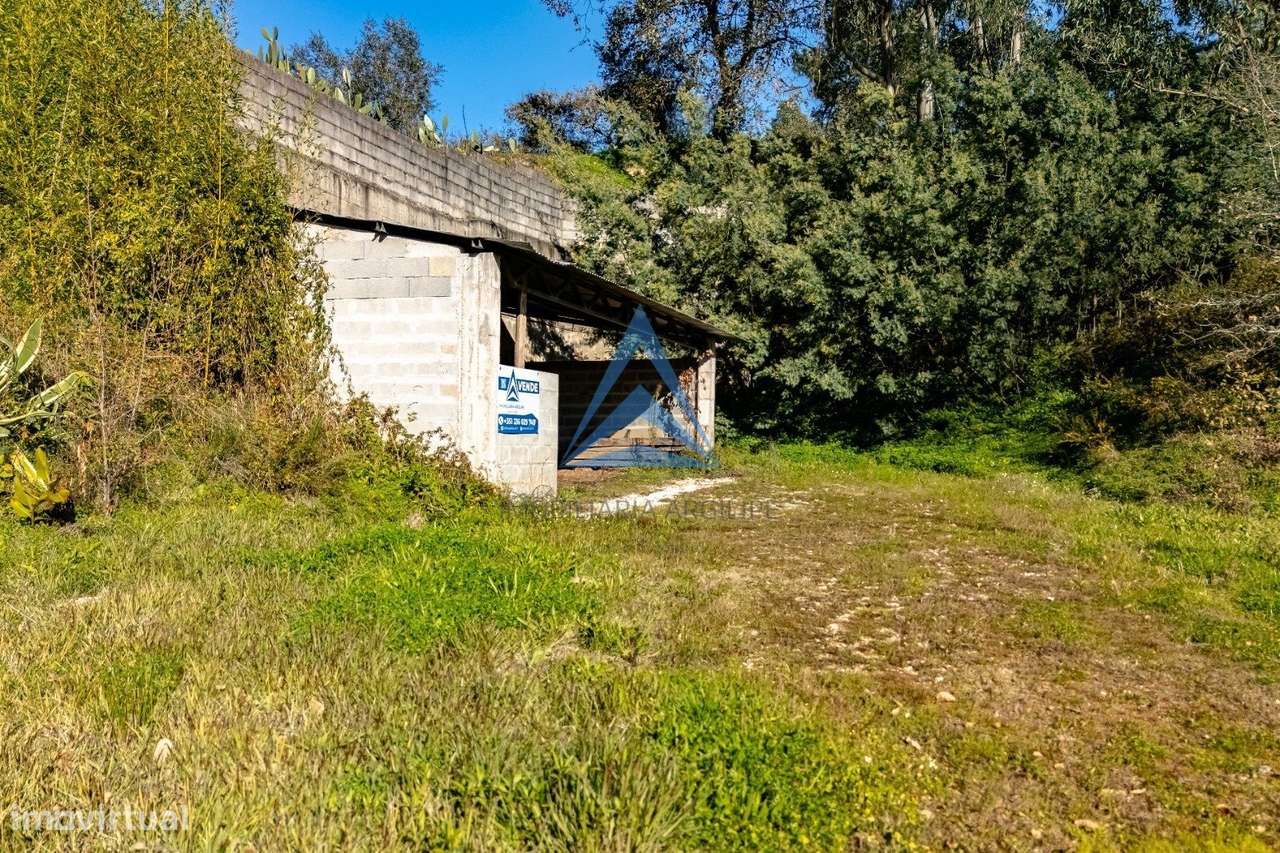 TERRENO PARA CONSTRUÇÃO - Grande imagem: 2/40