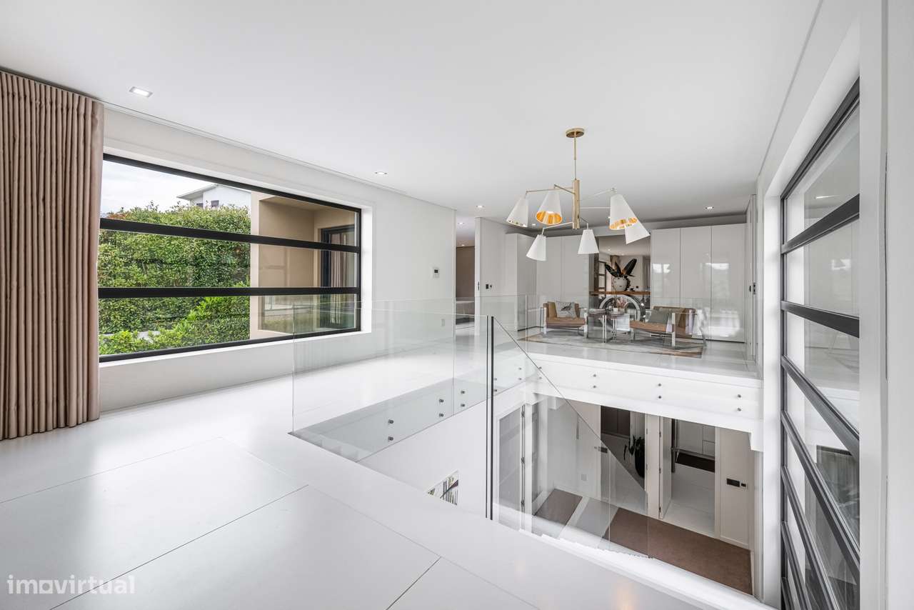 Moradia T4 com Rooftop Panorâmico e Piscina Privativa em GUIMARÃES-25