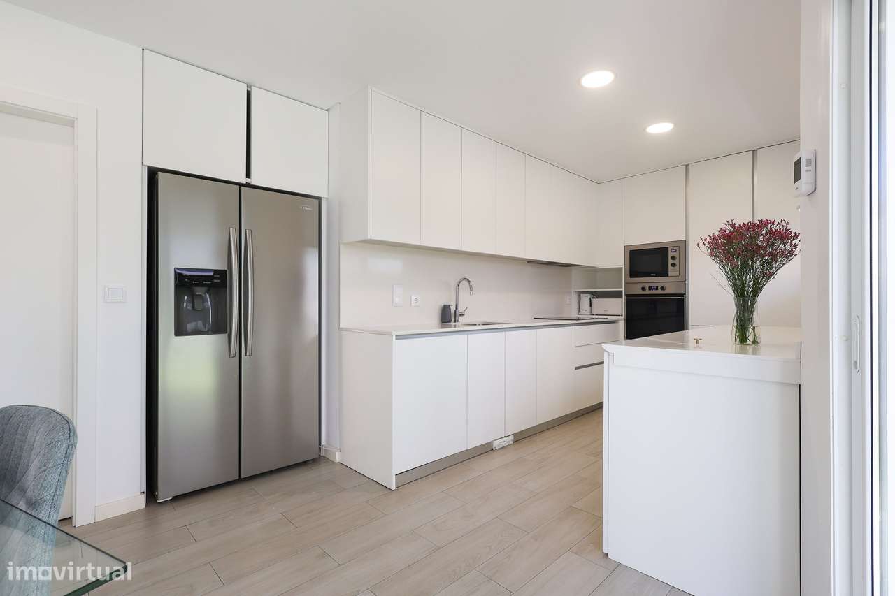 Moradia T3 com Piscina em Fernão Ferro –Totalmente Mobilada e Equipada - Grande imagem: 5/60