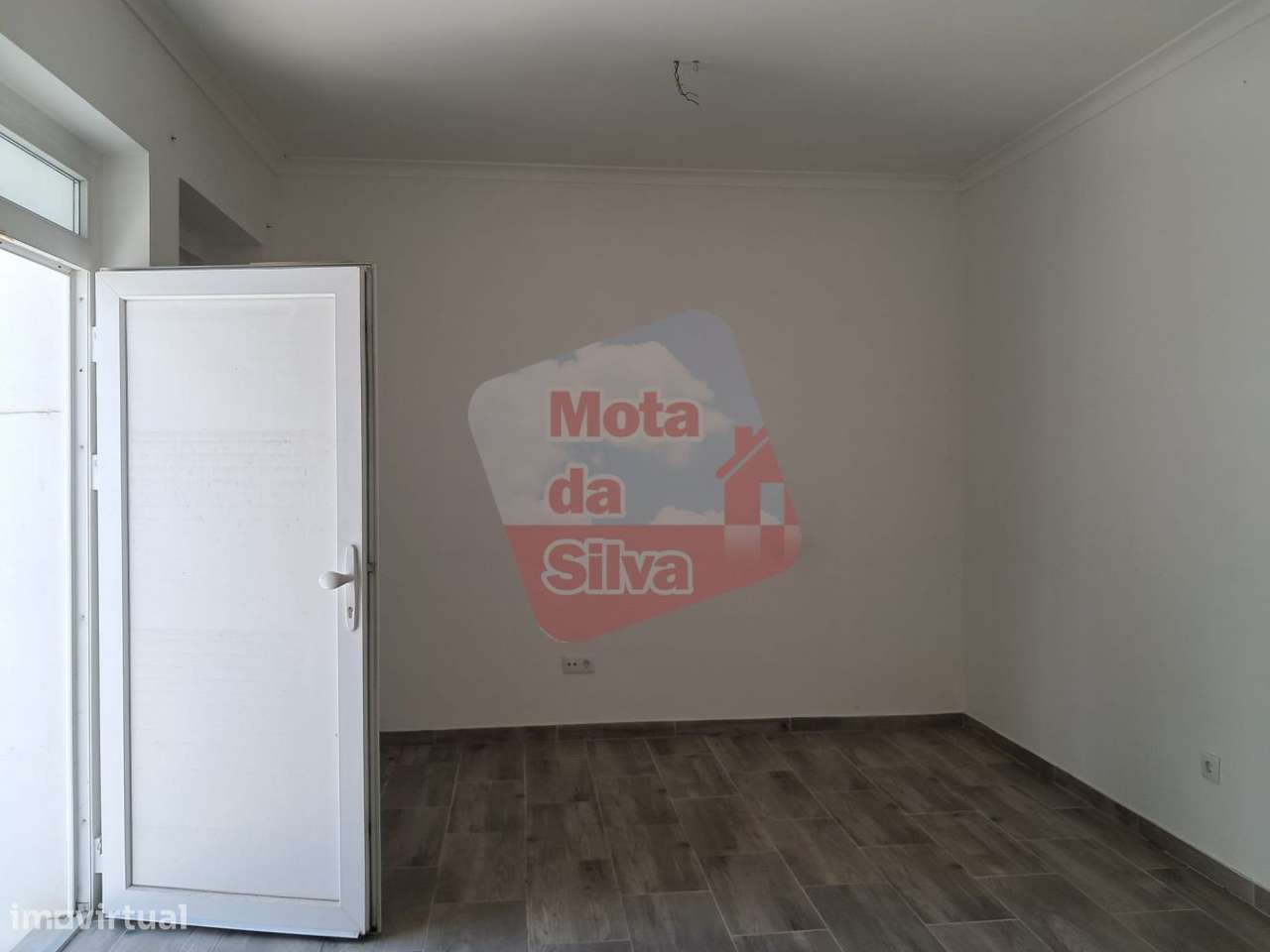 Excelente Apartamento T1, com logradouro - Grande imagem: 4/14