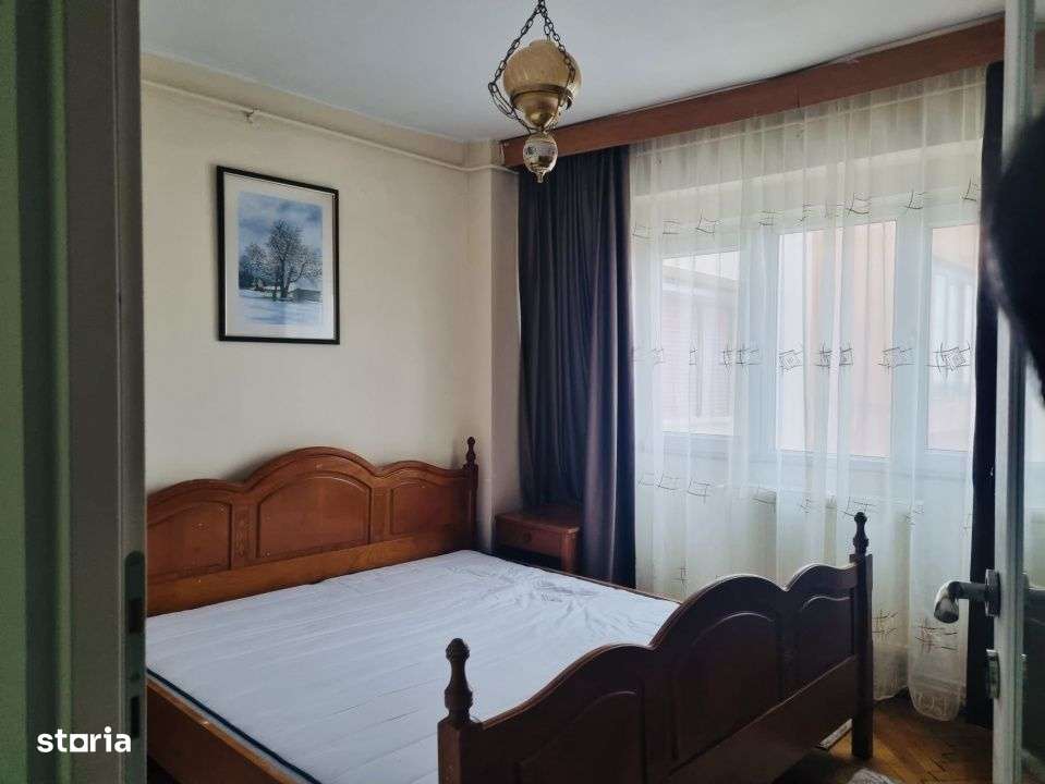 Inchiriez apartament 3 camere, decomandat, Zona Dacia, str. Timis, Tim - Imagine principală: 4/11