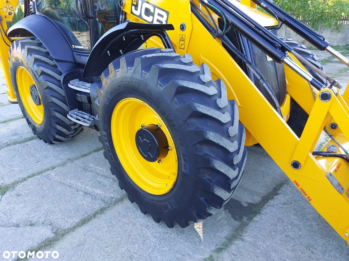 JCB 4 CX - 32