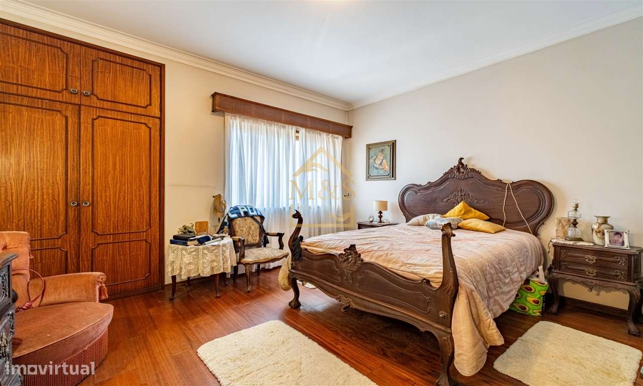 Moradia com comercio| Terreno 2900m2 |  Praia - Lavra-13