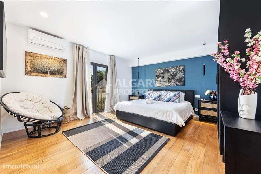 Moradia T6 renovada com piscina perto do Triângulo Dourado - Grande imagem: 4/57