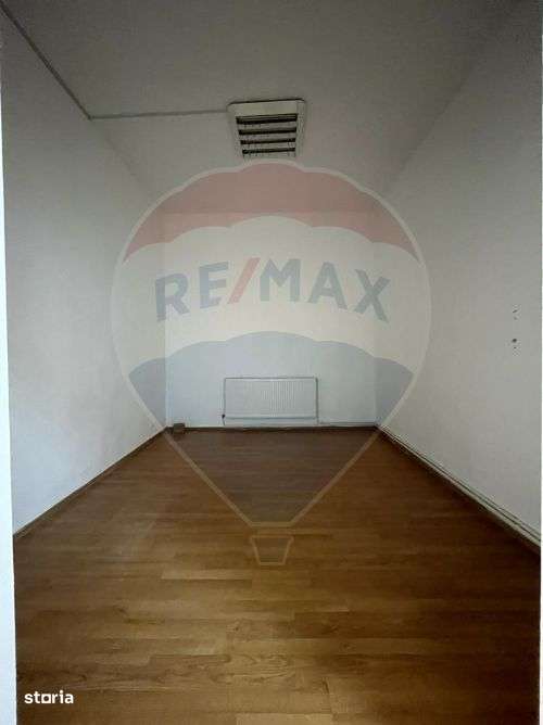 Spațiu comercial stradal-Inchiriere - Imagine principală: 4/8