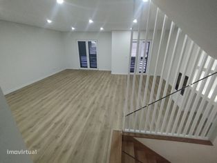 Moradia T4 NOVA para Venda em Barcarena, Oeiras - Grande imagem: 3/41