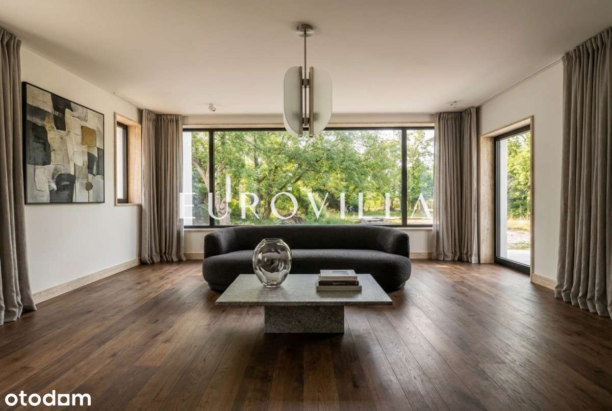 888726 - Pełny obrazek: 2/14