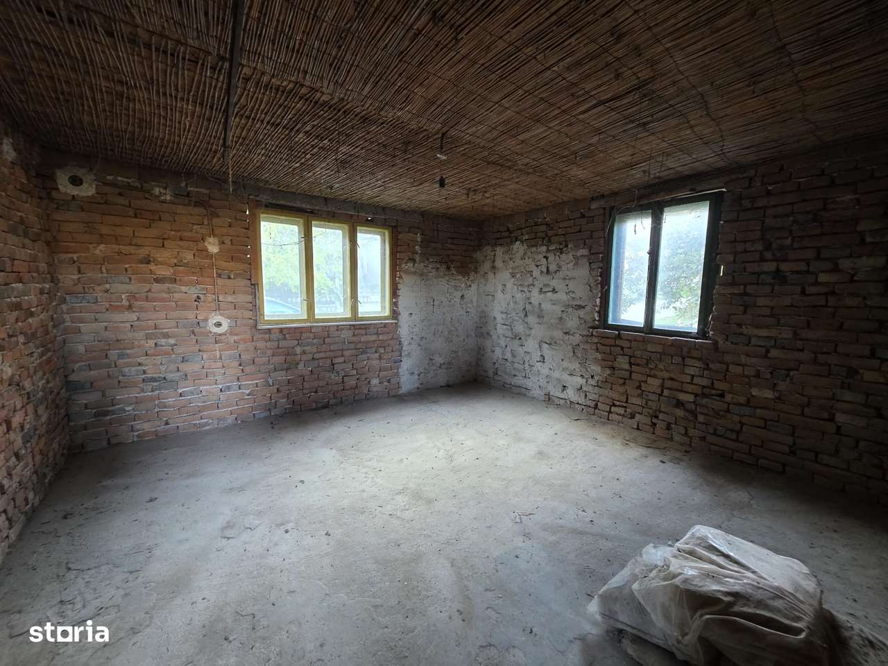 Casă de vânzare în loc Tisa, jud. Hunedoara – doar 37 de min de Deva.-11