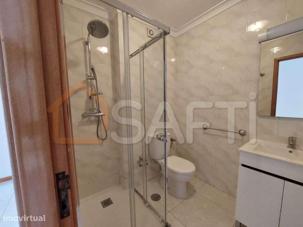 Apartamento T3 espaçoso como novo - Grande imagem: 3/25