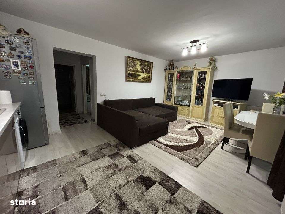 Apartament 2 camere, semidecomandat, mobilat/utilat cu gradina, zona E - Imagine principală: 2/10