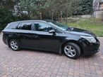 Toyota Avensis 2.0 Premium - 12