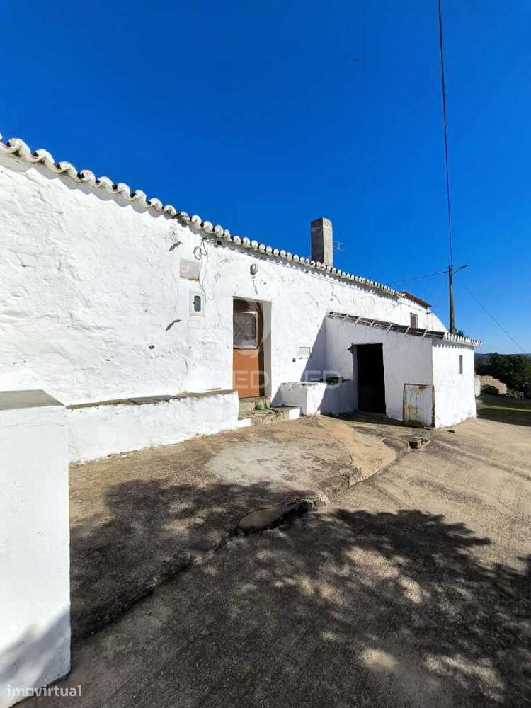 Casa tipicamente alentejana (para restaurar) com 2 quartos - Grande imagem: 5/39