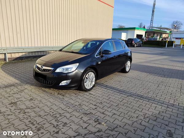 Opel Astra 2.0 CDTI Style - 1