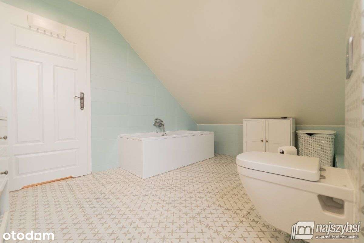 Białuń k. Goleniowa, umeblowany dom z 2022 r.-16