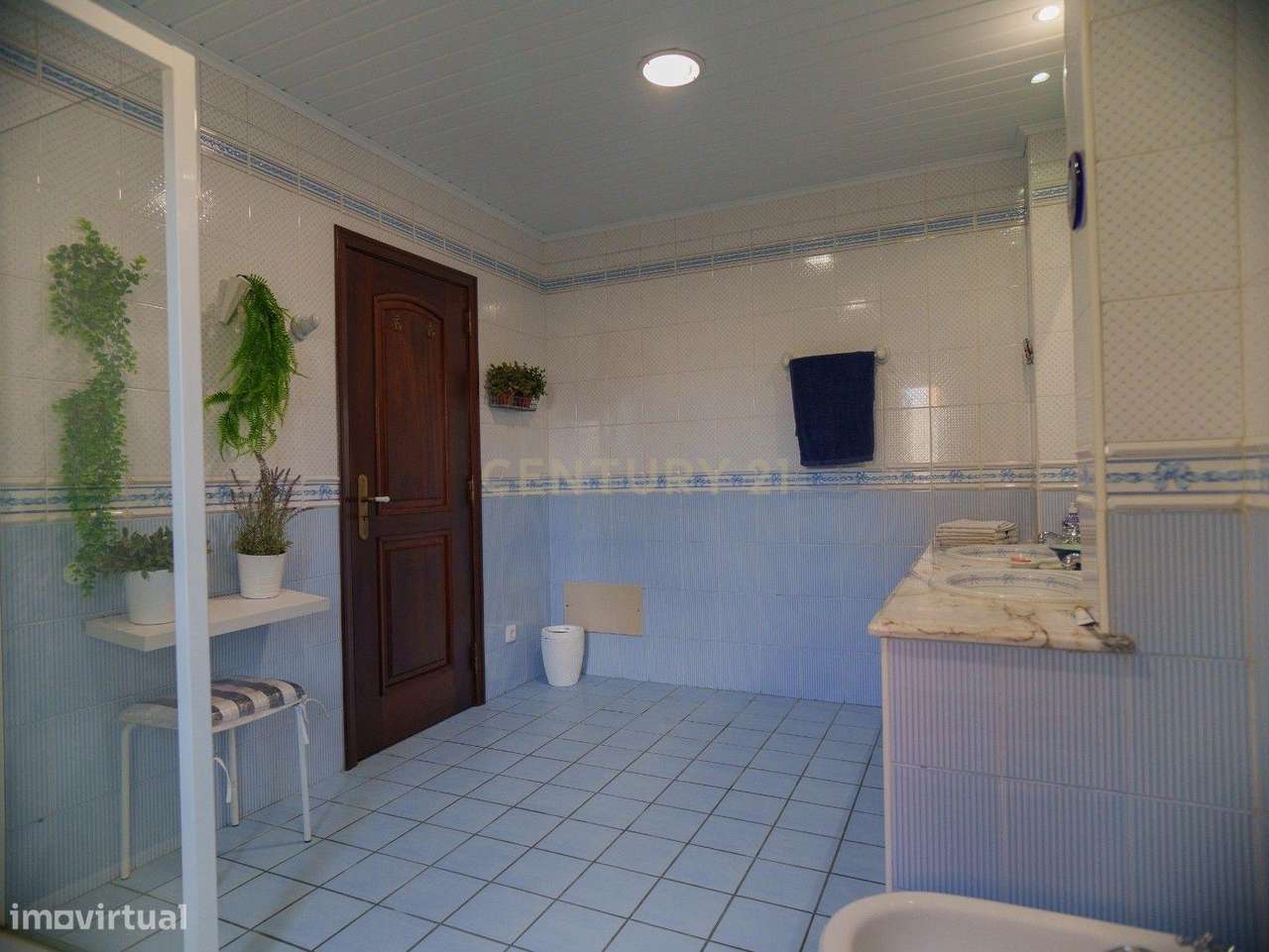 Projeto exclusivo - 2 Moradias  de luxo V4 e V2  em lote de 1080 m2 --29