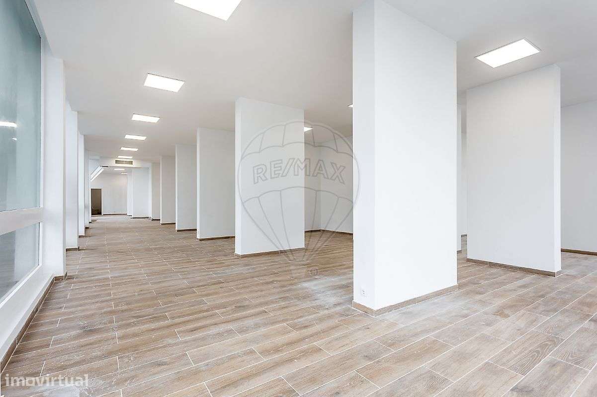 Loja  para arrendamento - Grande imagem: 2/19