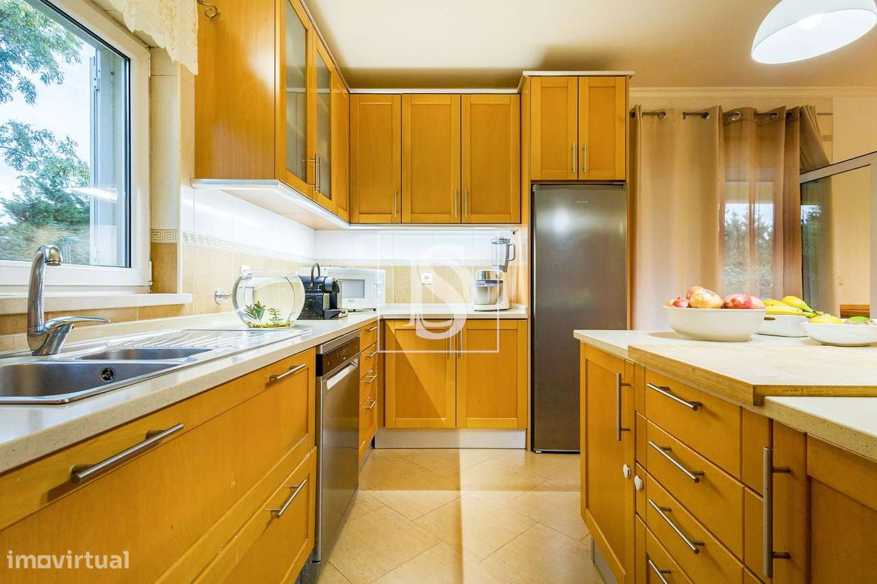 Quinta de Charme em Palmela com Moradia T6, Piscina e Vinha-11