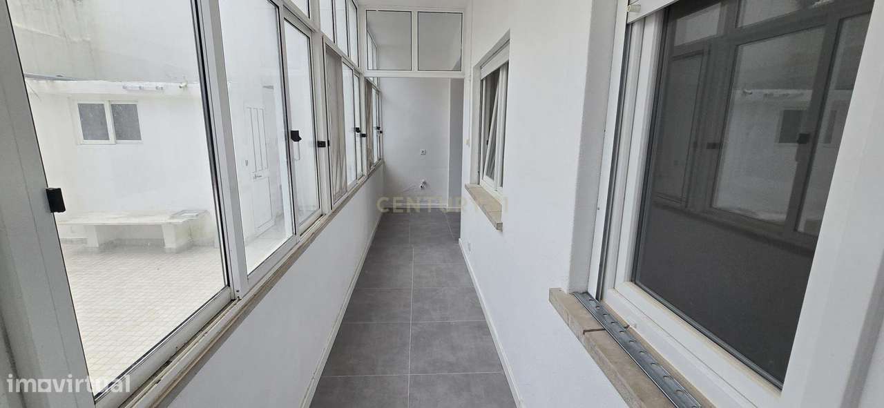 T3 em Almada com logradouro/ Excelente Localização-12