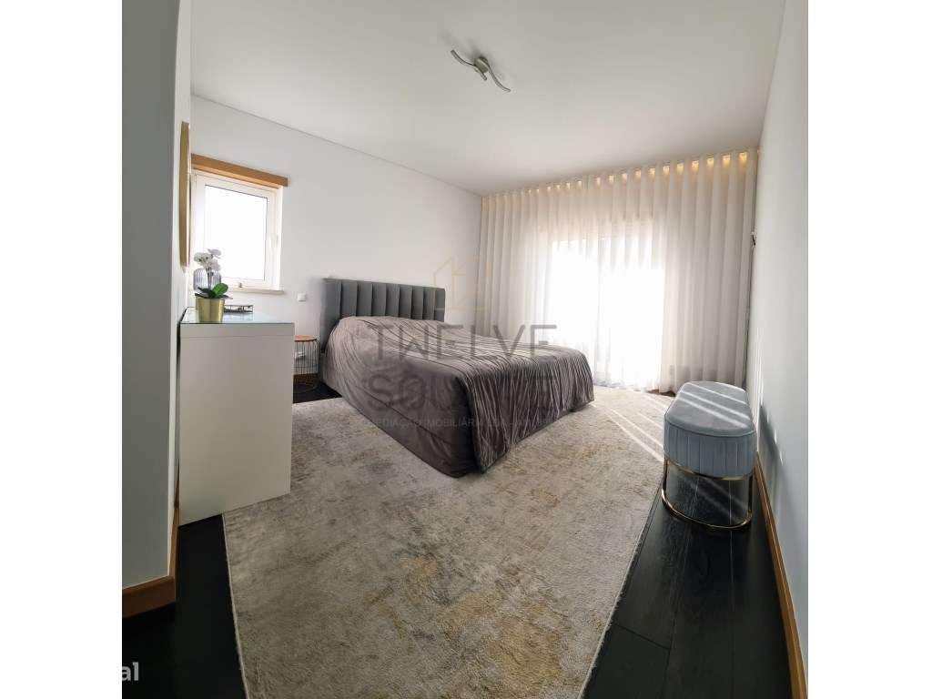 Apartamento T3 em Leiria, em muito bom estado de conservação.-0