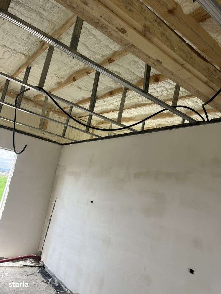 CASA DE VANZARE - ZONA CRANG - PETRESTI - Imagine principală: 5/8