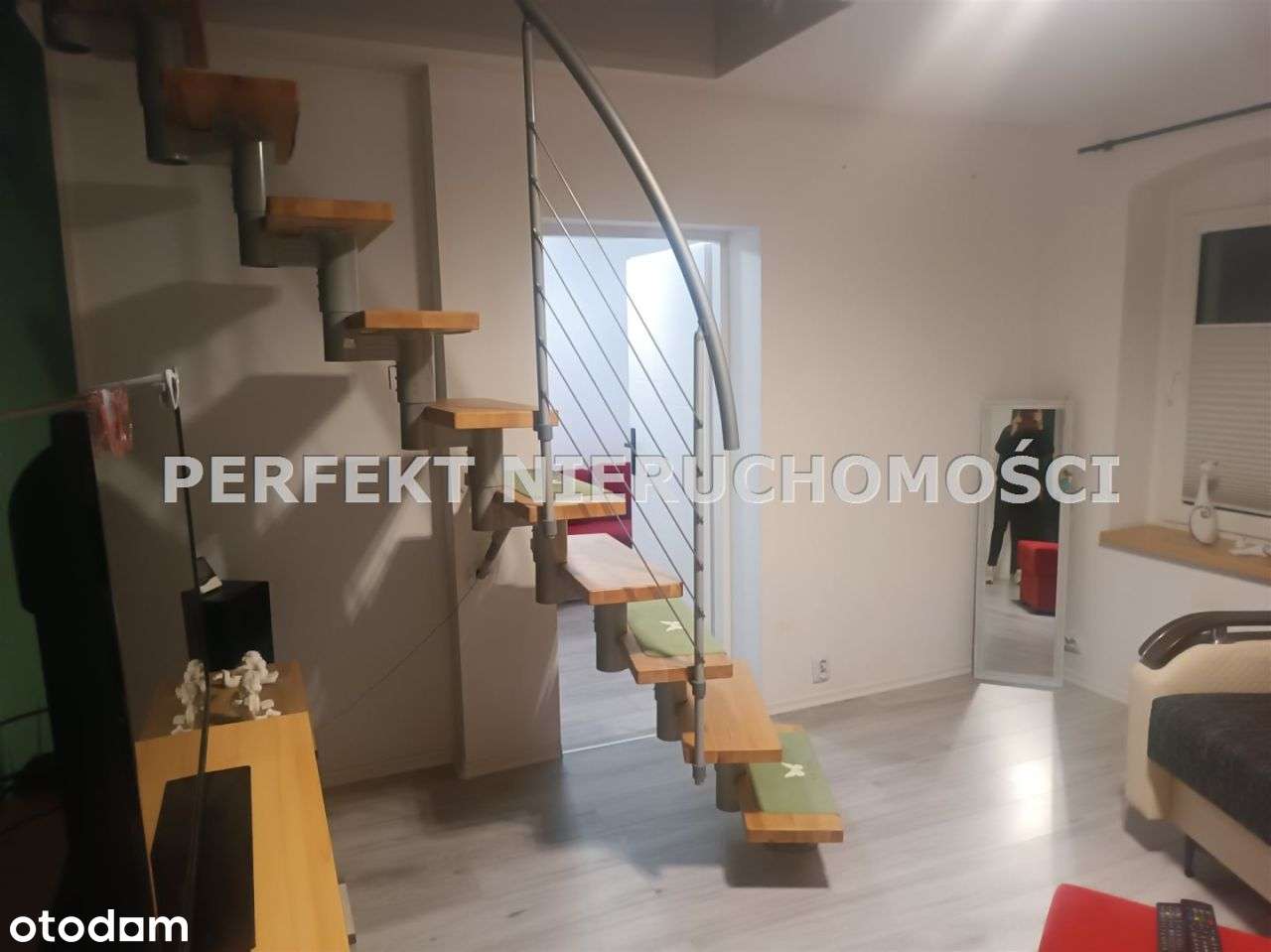 Dwupoziomowe 3 pokojowe mieszkanie do wprowadzenia-8