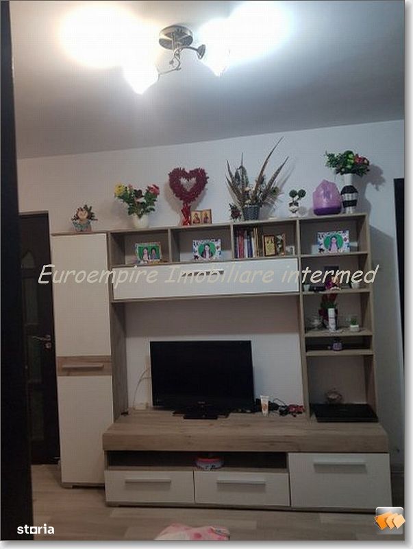 Apartament 2 camere de vanzare zona Salvare