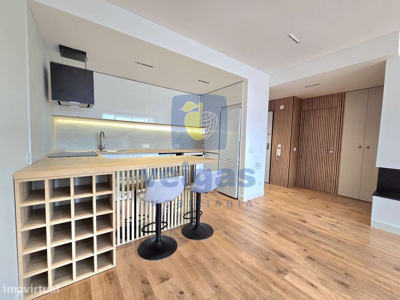 Apartamento renovado com 1 quarto em Charneca de Caparica-11