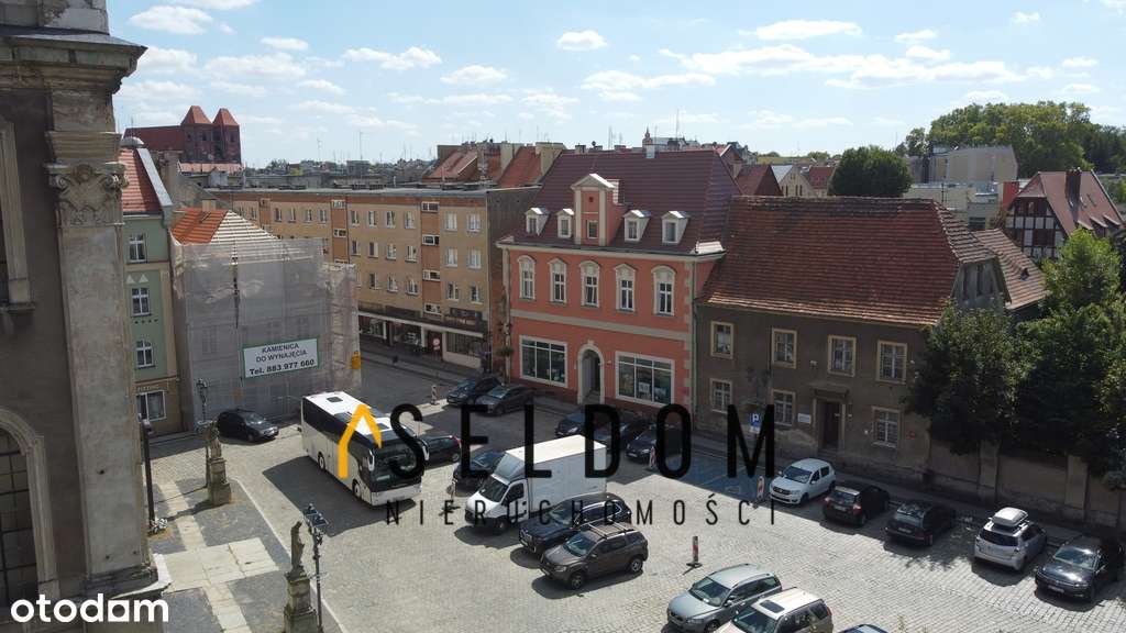 centrum Brzegu, ul. Plac Zamkowy-16