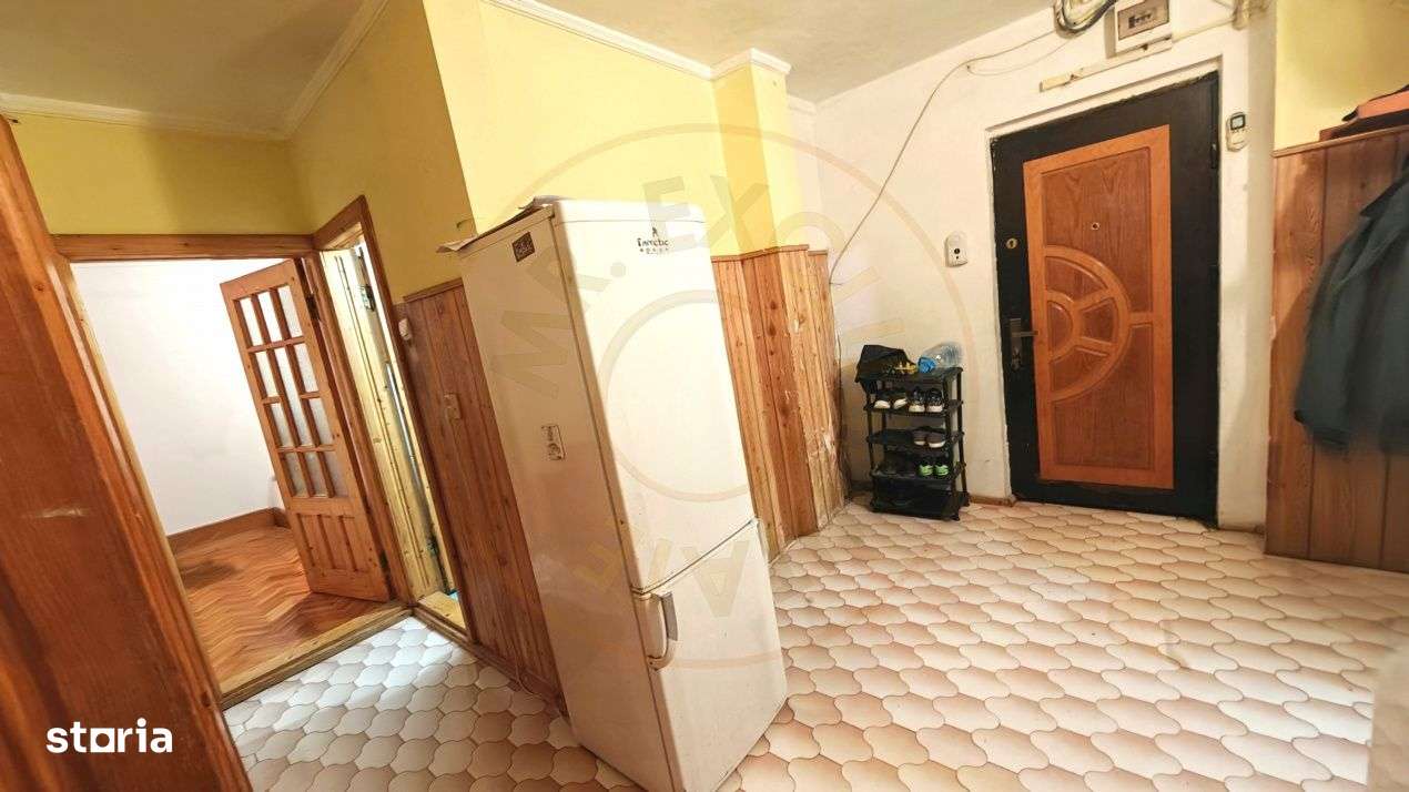Apartament 3 camere zona Zero Mioveni-8
