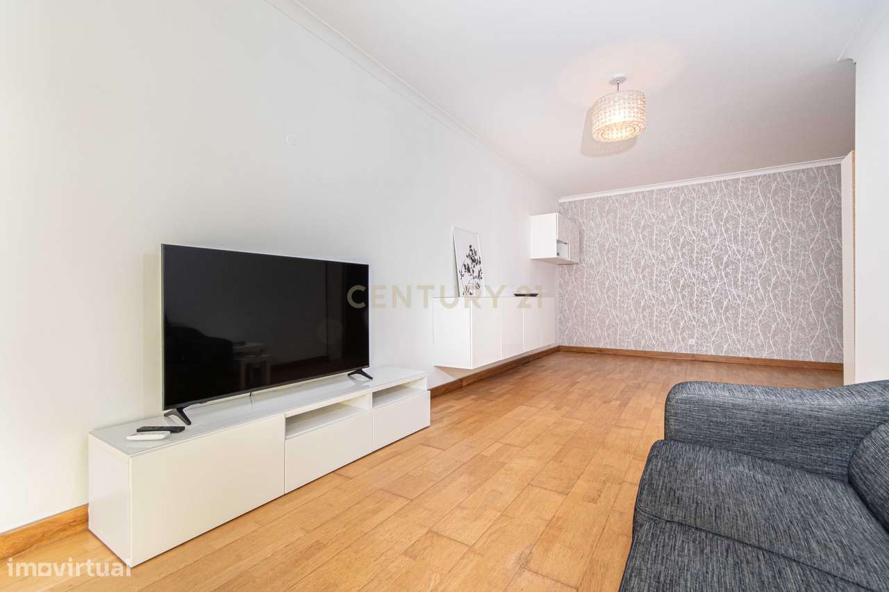 T2 Mobilado com varandas e garagem no Parque das Nações - Grande imagem: 5/30