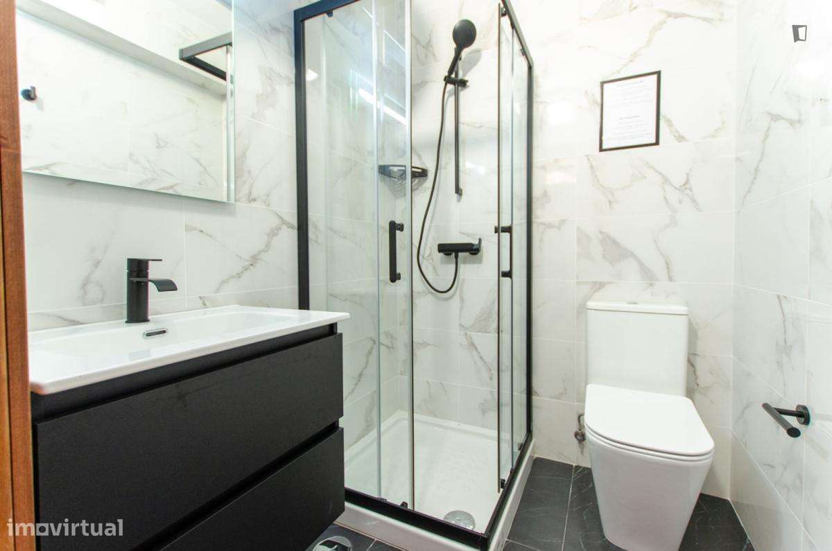 Quarto - localizado em Oeiras Lisbon - Grande imagem: 5/10