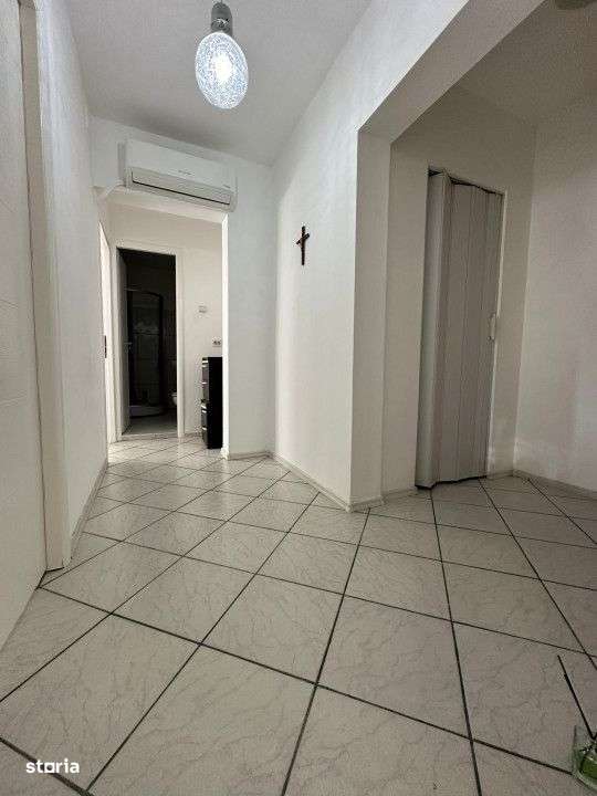 - Apartament 2 camere decomandat, zona Vidin, etaj 2. - Imagine principală: 3/8