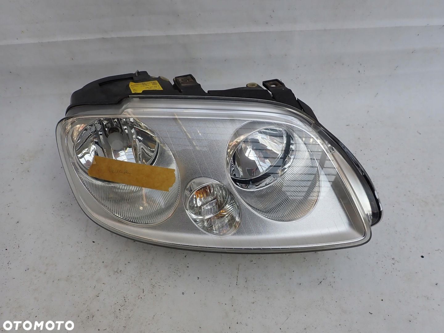 VW CADDY III 3 2K 03-10 LAMPA PRZÓD PRZEDNIA PRAWA - 1