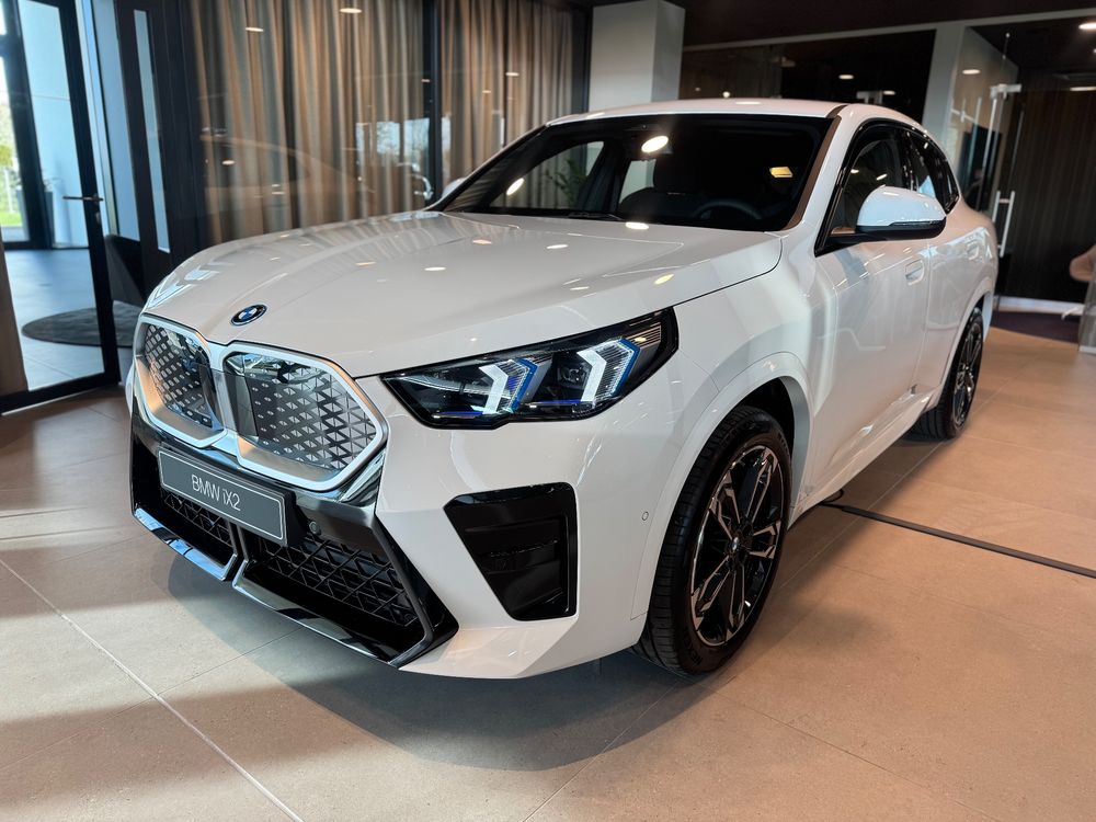 BMW iX2 eDrive20 66.5kWh M Sport Edition 2026