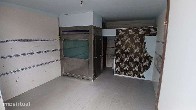 Loja na Praia da Areia Branca-Lourinhã - Grande imagem: 5/5